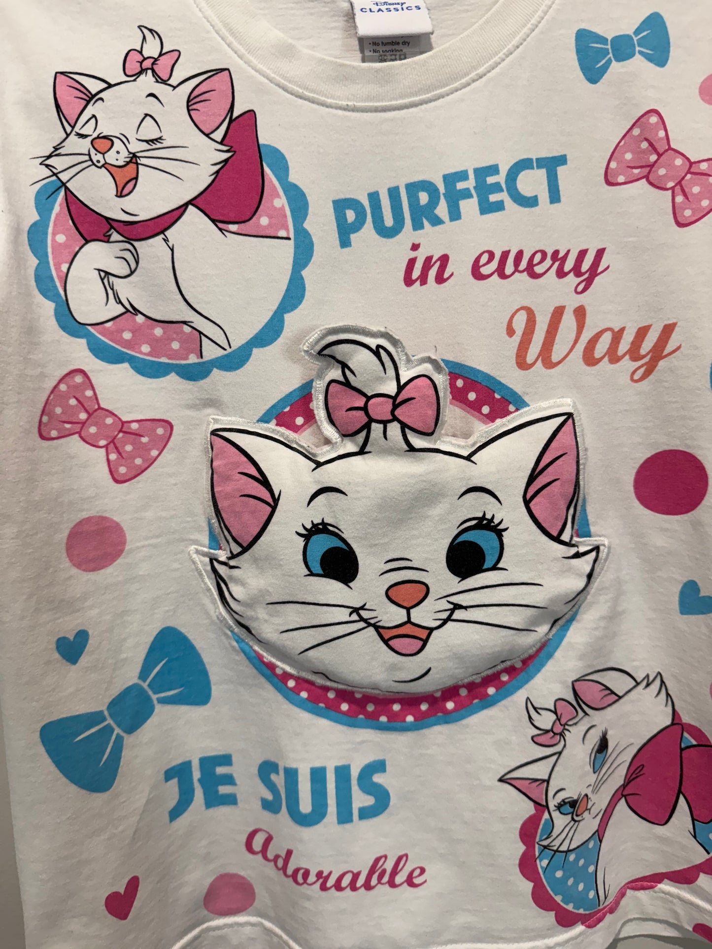 Disney Classic - Marie tee shirt size Large.