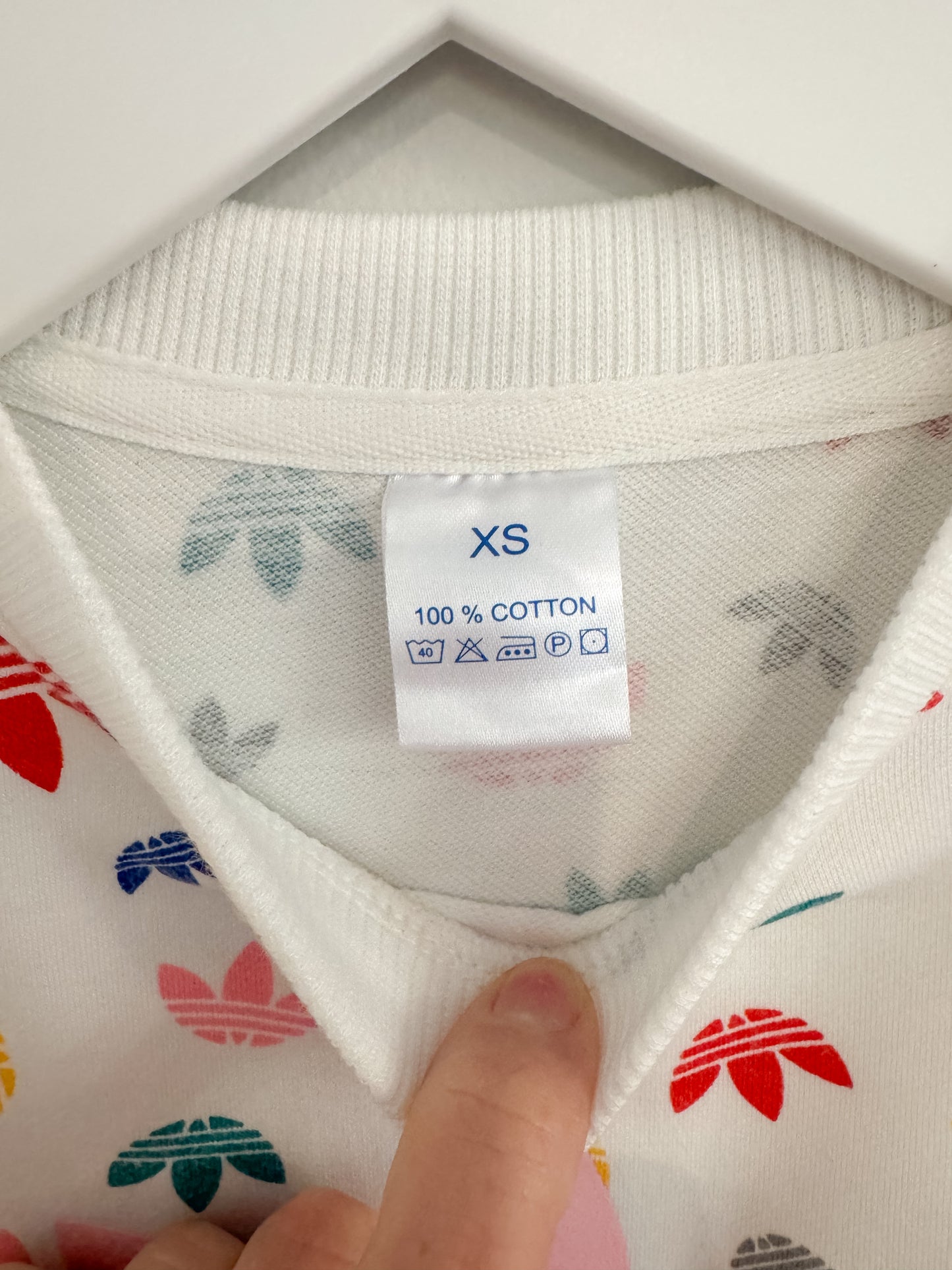 Adidas Kids Tee – Size XS
