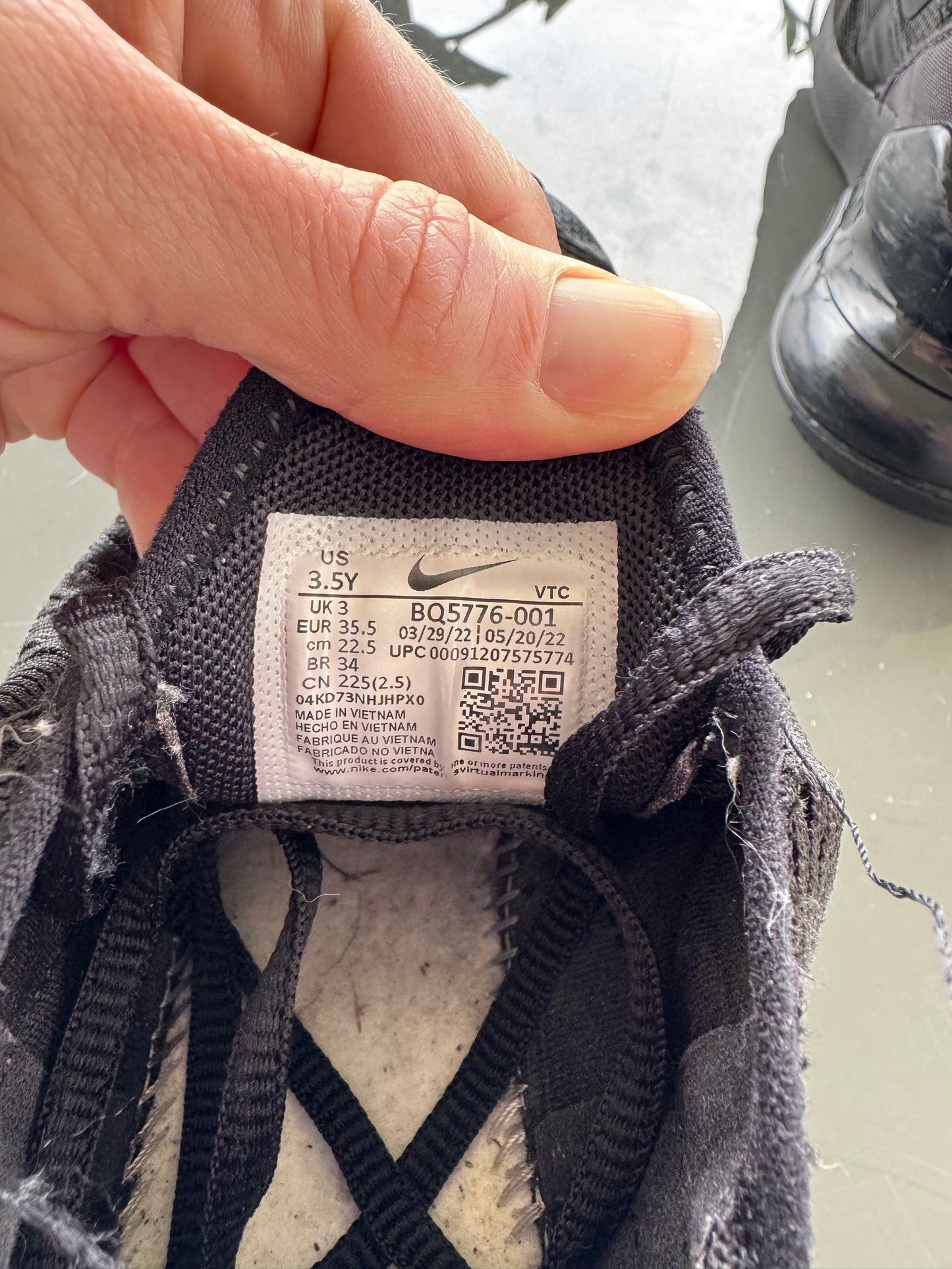Nike Air Max 270 Black – Youth Size 3.5Y