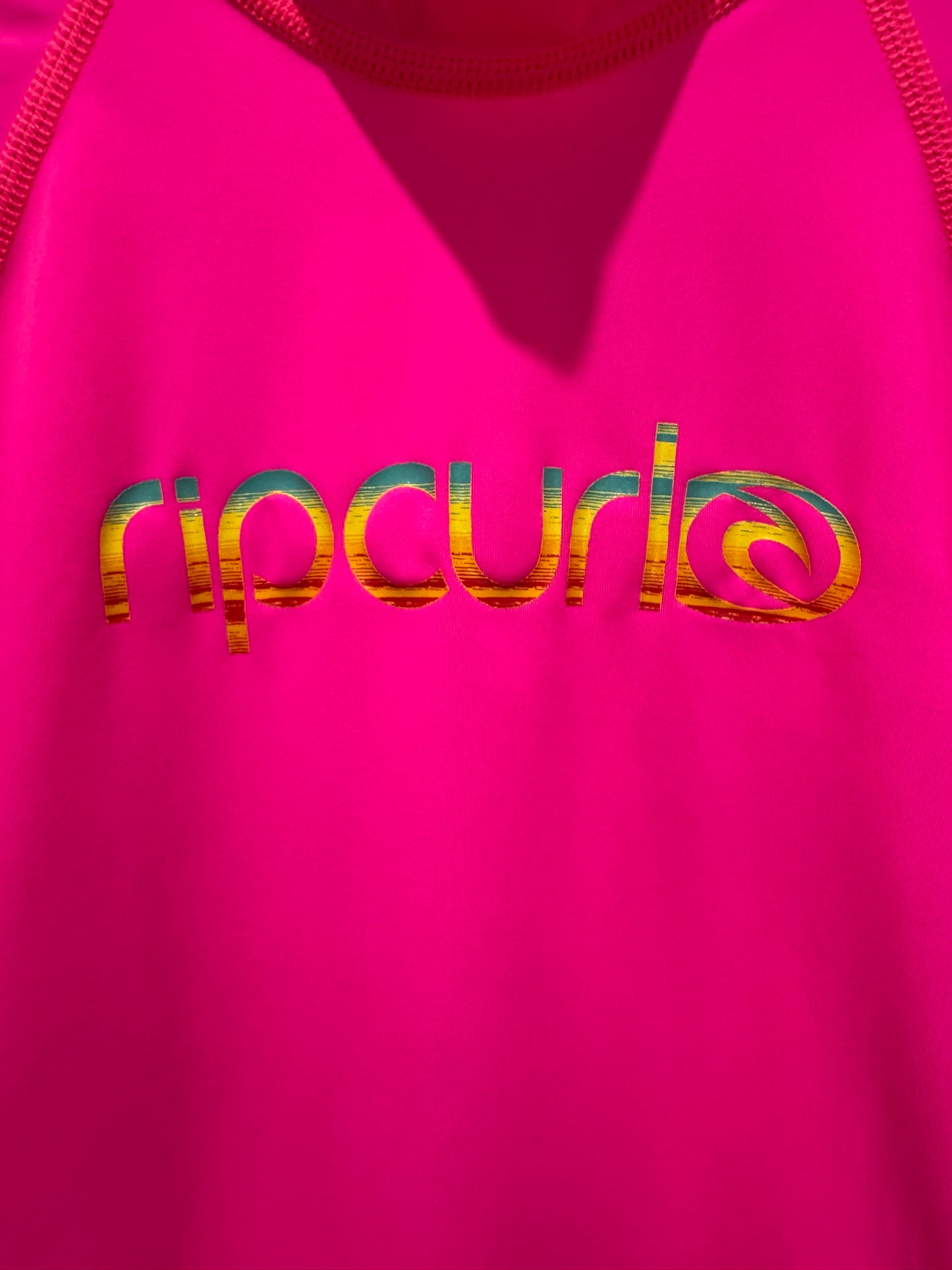 Rip Curl Girls Long Sleeve Rash Vest – Size 4