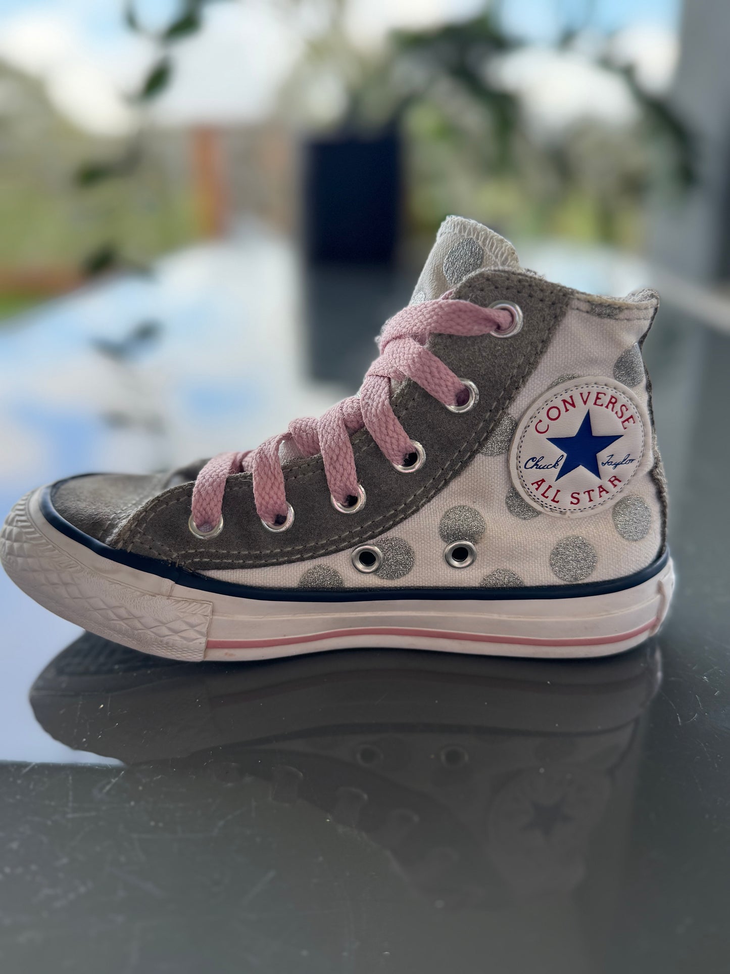 Converse Chuck Taylor Junior High Tops – Glitter Polka Dot 10.5