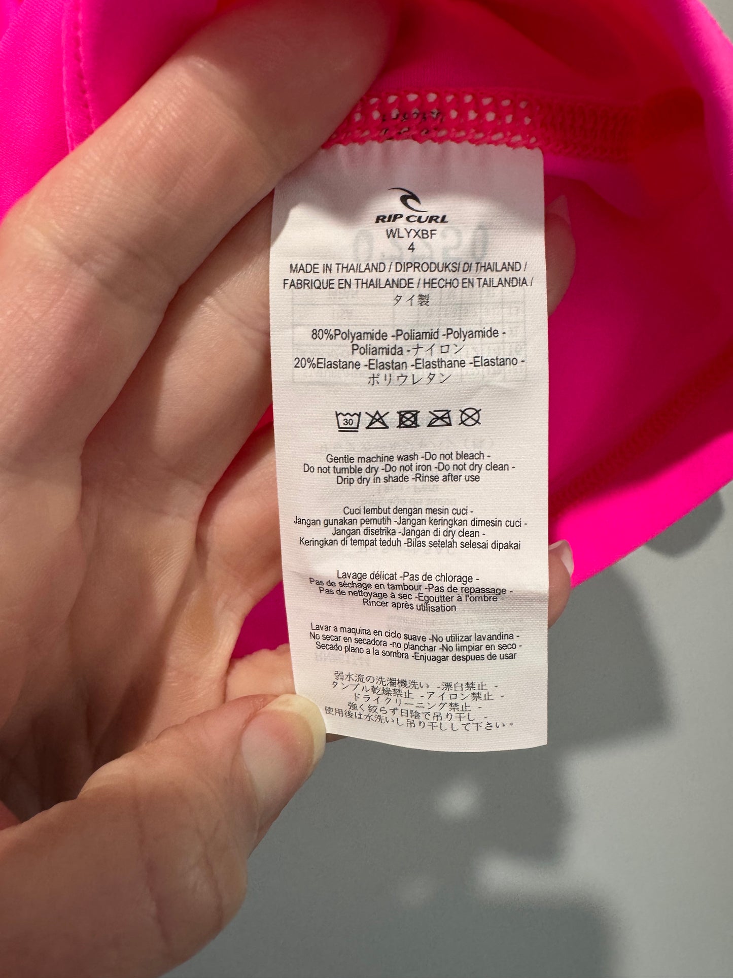 Rip Curl Girls Long Sleeve Rash Vest – Size 4