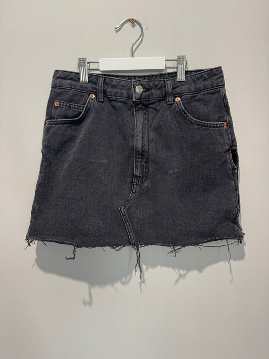 Topshop Black Denim Mini Skirt – Size UK 10 / US 6