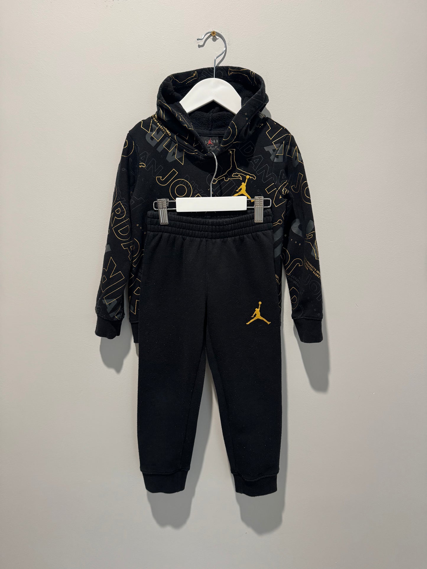 Jordan Tracksuit size 4-5