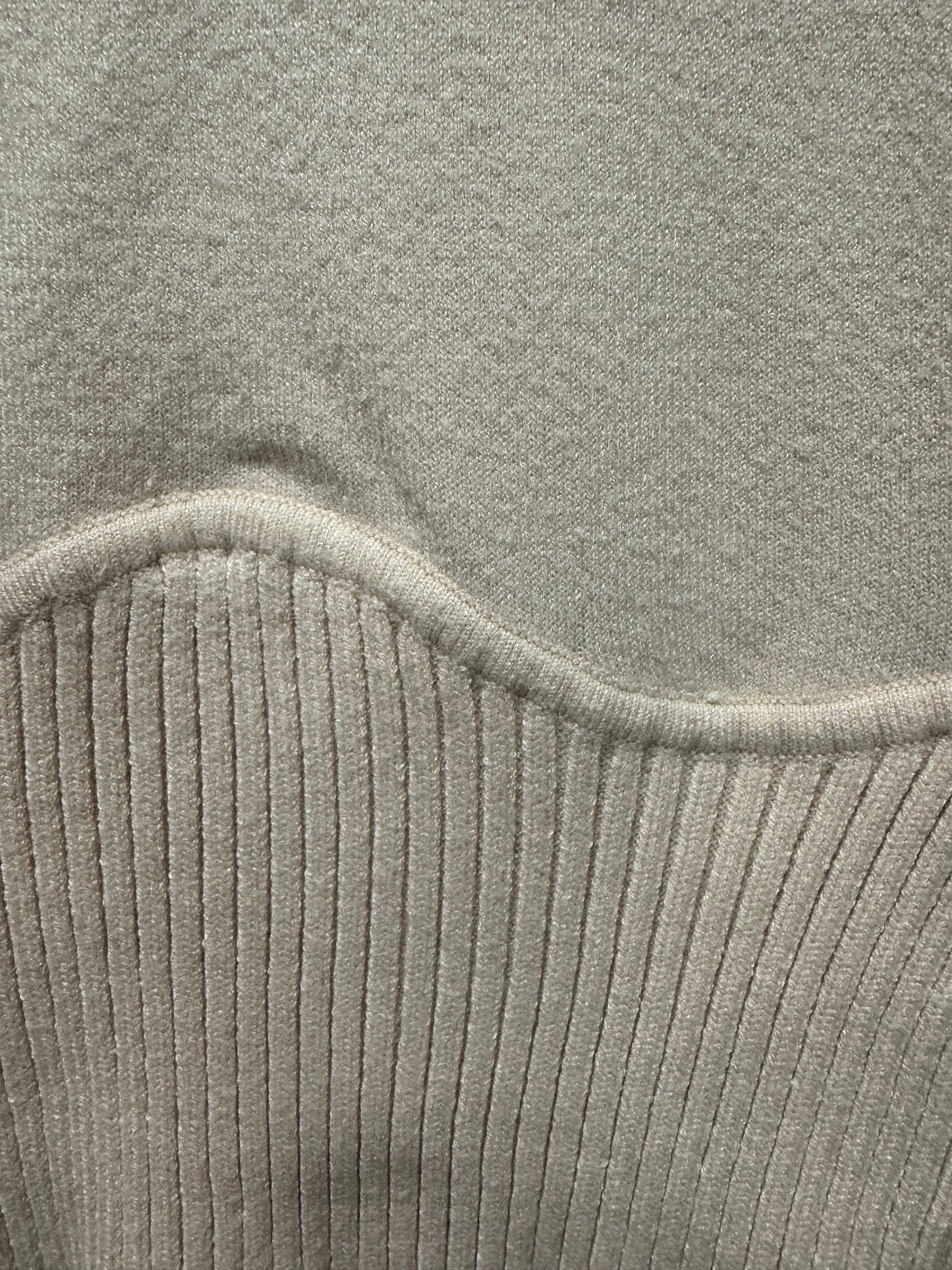 White Fox Cropped Knit Sweater – XS