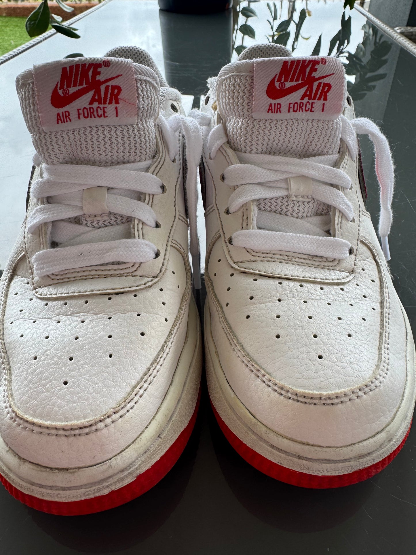 Nike Air Force 1 Low – White/Red – US 4Y