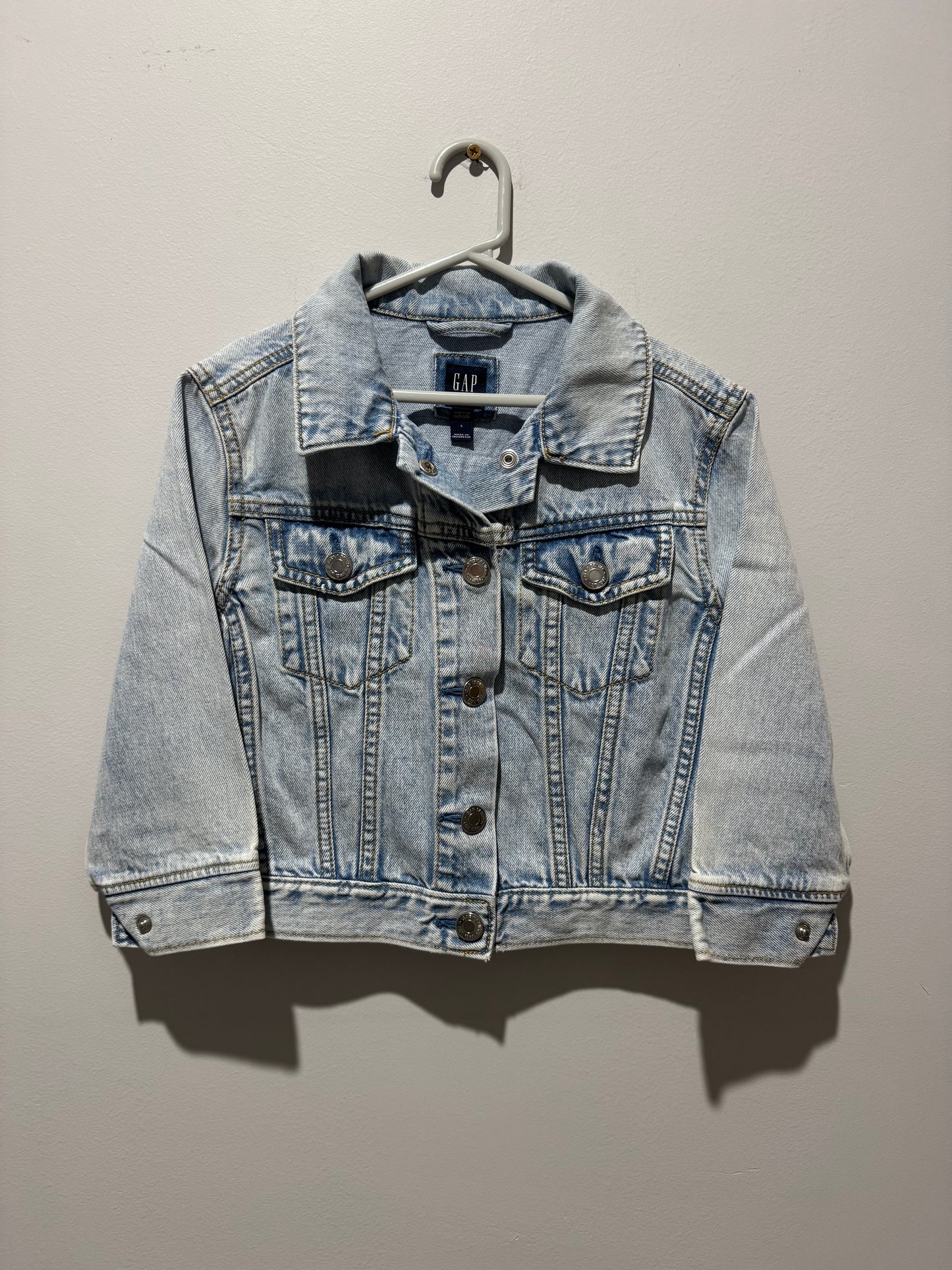 GAP Kids Sequin Rainbow Denim Jacket – Size S (6–7 Years)