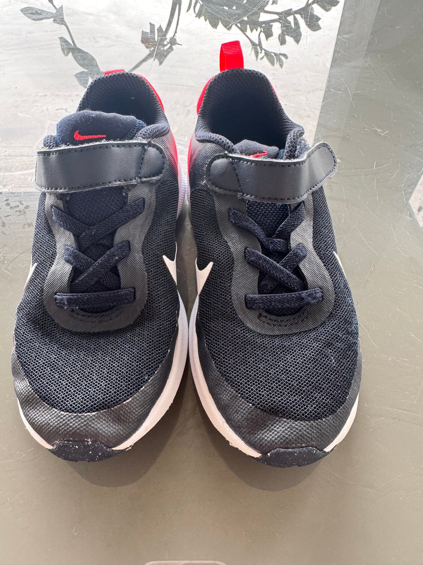 Nike Revolution 6 FlyEase Toddler Sneakers – US 11C