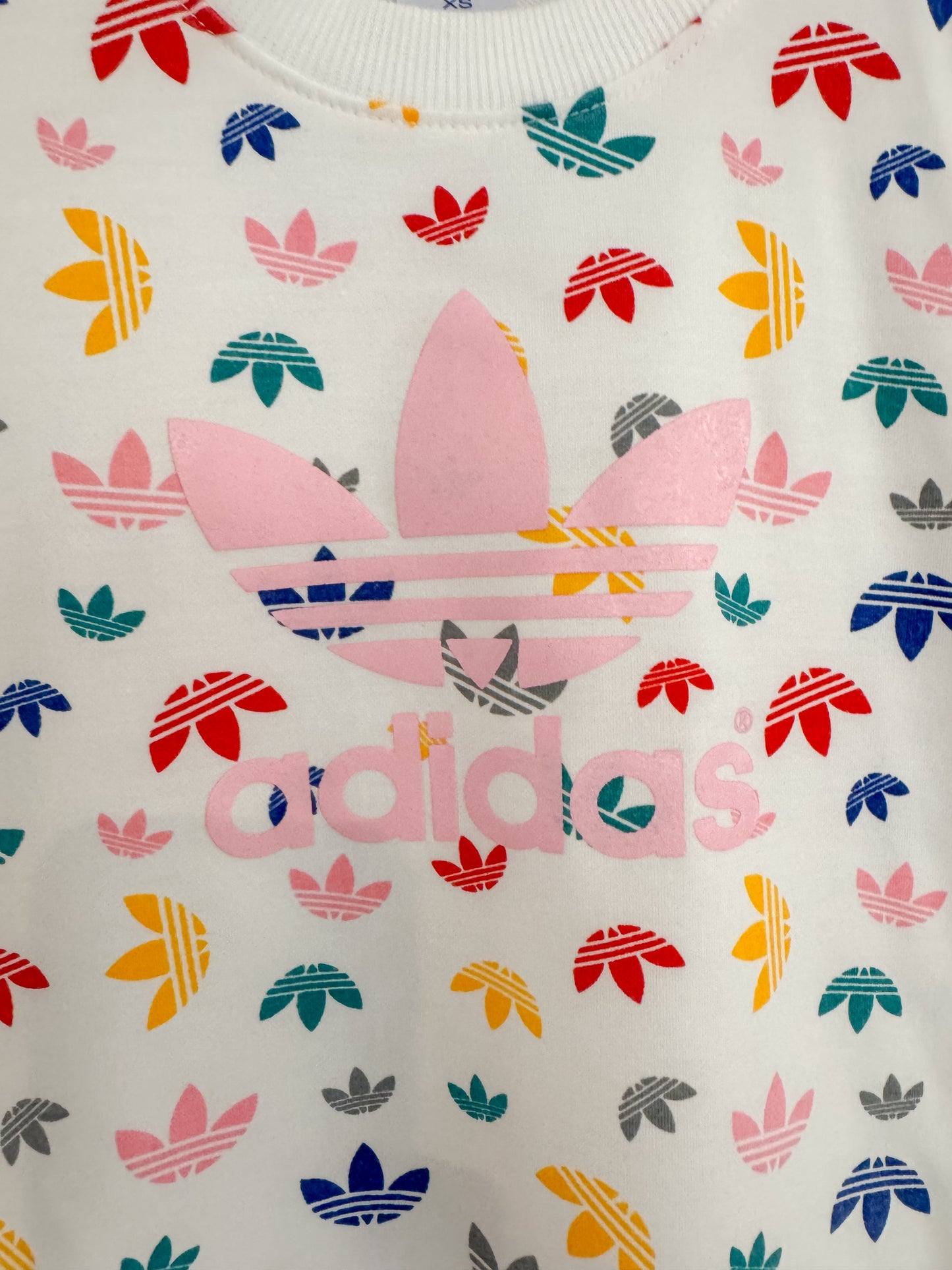 Adidas Kids Tee – Size XS